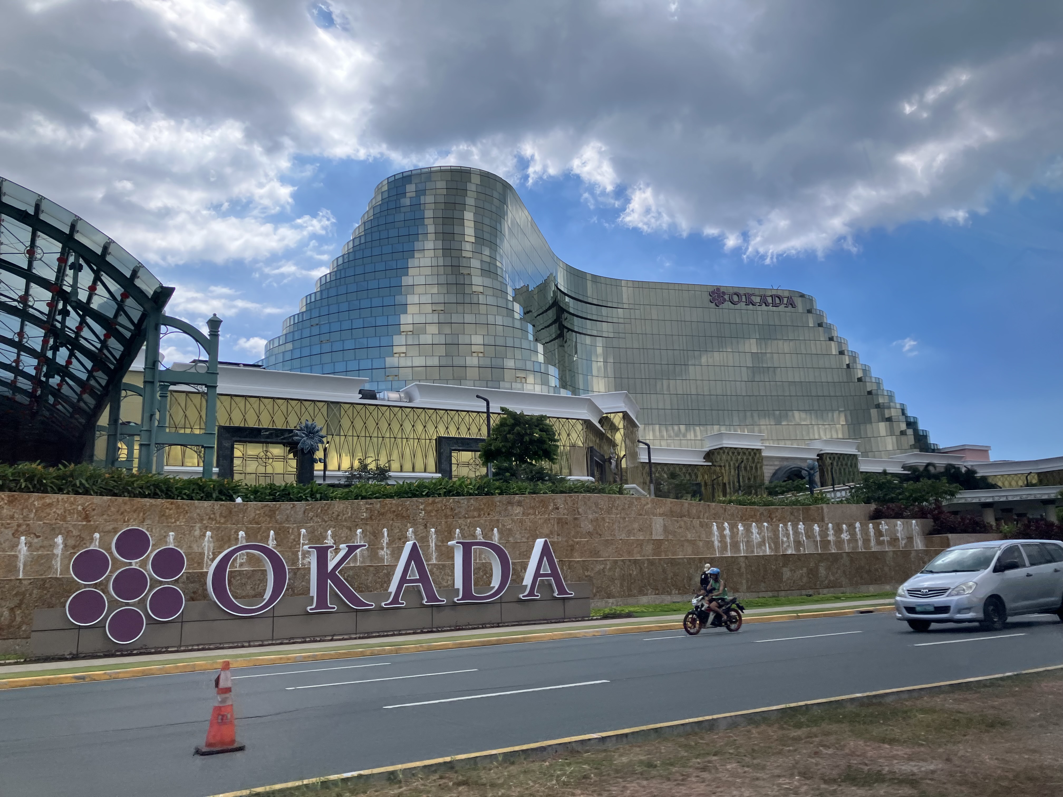 Okada Manila 外観